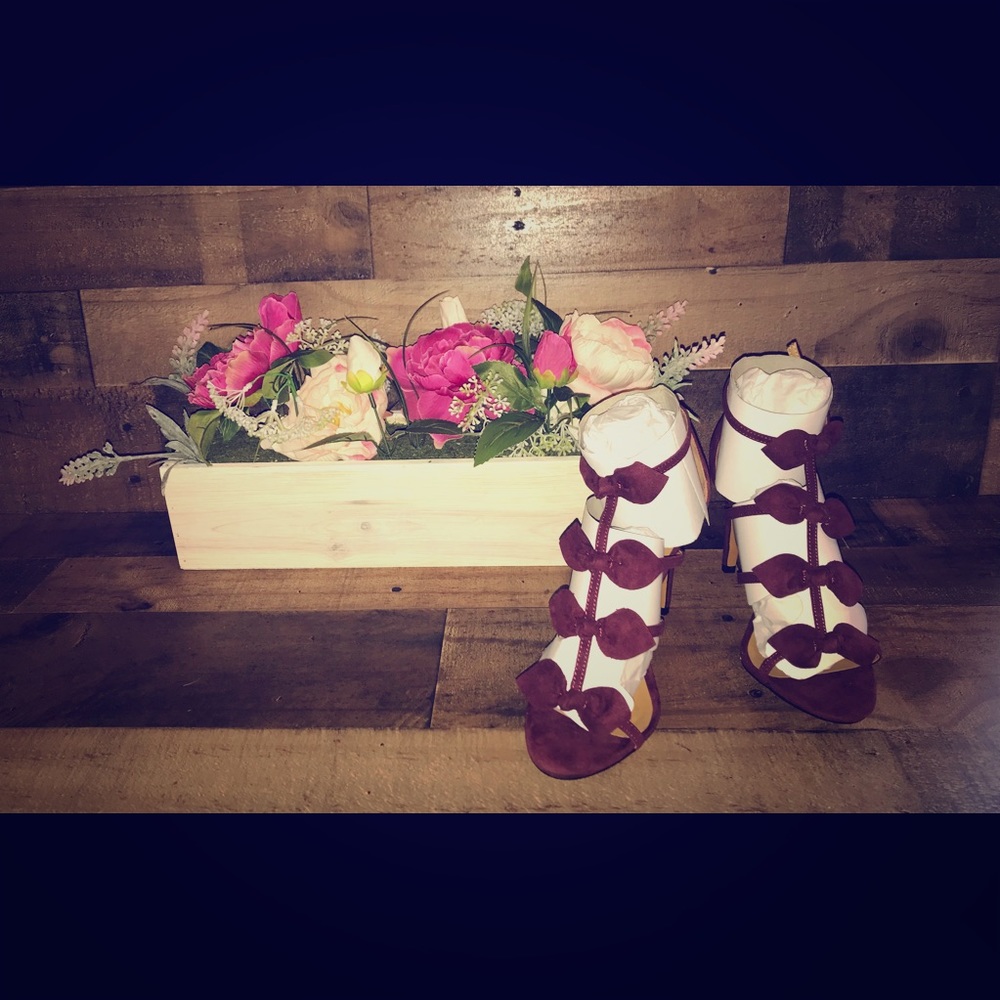 SOLD 🎀Report shoes🎀